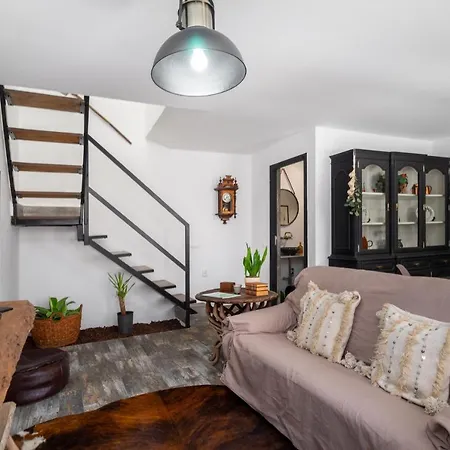 Ferienhaus Casa Celeiro Estômbar